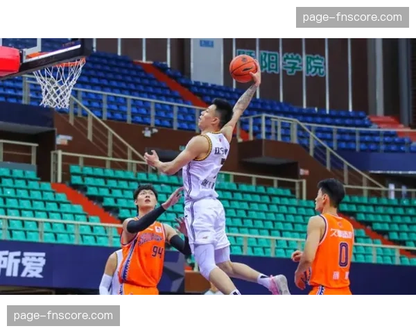 “赛前对视无意外发生，两位选手均表现出对彼此的尊重”